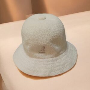 Kangol Off-White Bermuda Casual Bucket Hat Size Medium